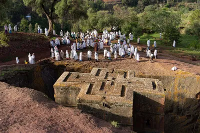 Geceden Oyulmuş Kiliseler