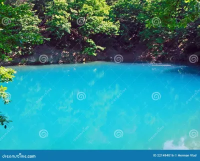 Niebieskie Jezioro Baia Sprie