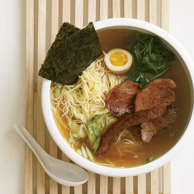 Ramen con brodo extra