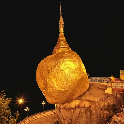 Roca Dorada (Pagoda Kyaiktiyo), Estado Mon, Myanmar