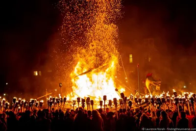Up Helly Aa Ateş Festivali, İskoçya