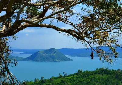 Lago sull'Isola del Vulcano Taal