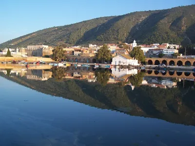 Ghar El Melh — Kumla Kapanmış Liman