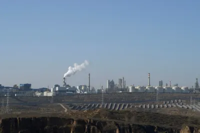 Tecnologia verde accanto all'inquinamento