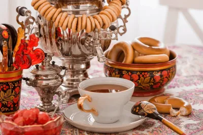 El Cozy de Té Ruso Maldito