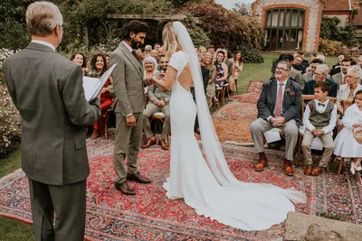 Shoe Throwing at Weddings in Oman